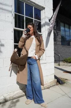 Adria Low-Rise Wide Leg Jeans in Headline