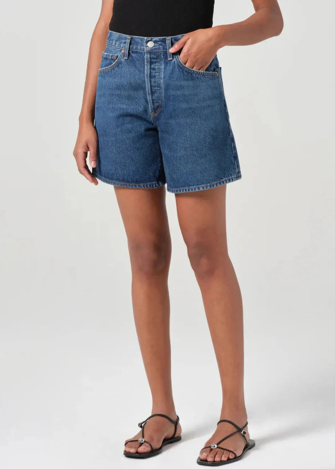 Dame Short In Enamour