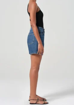 Dame Short In Enamour