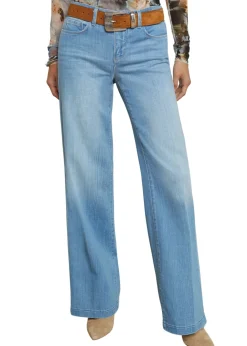 Joanne Low-Rise Wide-Leg Jeans