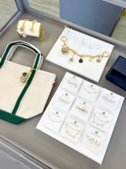 Shimmer Blossom Necklace