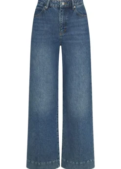 Streamline Jeans in Swan