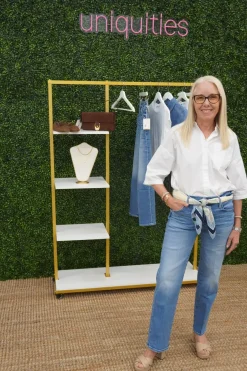 The Mid Rise Rambler Zip Ankle Jeans